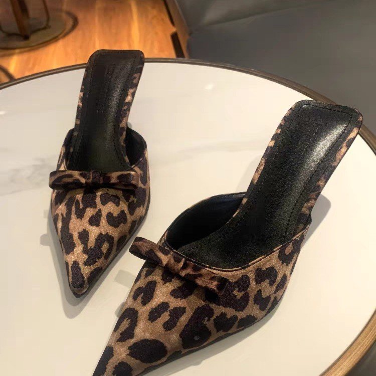 Ethnic Fashion - レディース レオパード柄 ポインテッドトゥ ハイヒールスリッパ おしゃれなリボン付きスティレットスリッパ エレガントなパーティードレスサンダル
