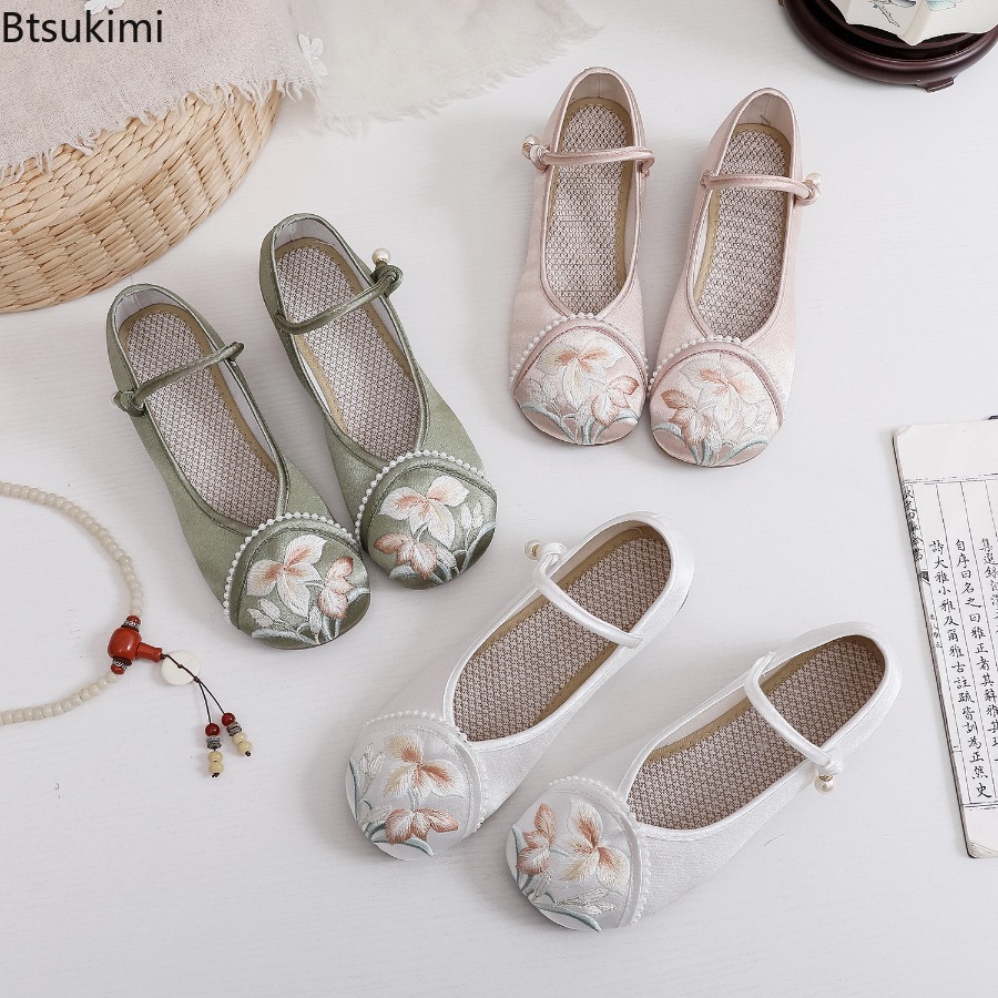 ファッション刺繍中国風ローヒール婦人靴エレガントカジュアルレ - Ethnic Fashion のレビューと価格