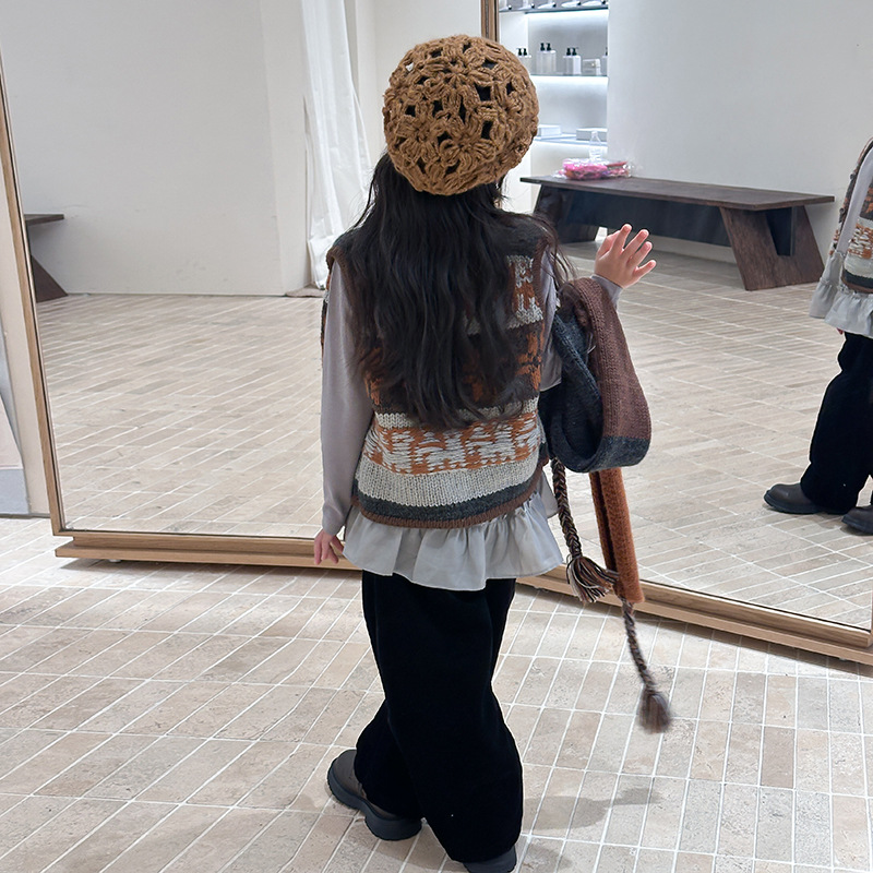 2025年秋の新作ファッション、女の子向けレトロニットベスト - Ethnic Fashion Boutique のレビューと価格